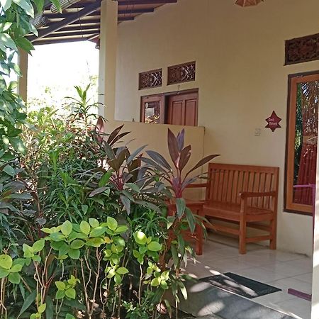 Van Santri Homestay Pemuteran Luaran gambar