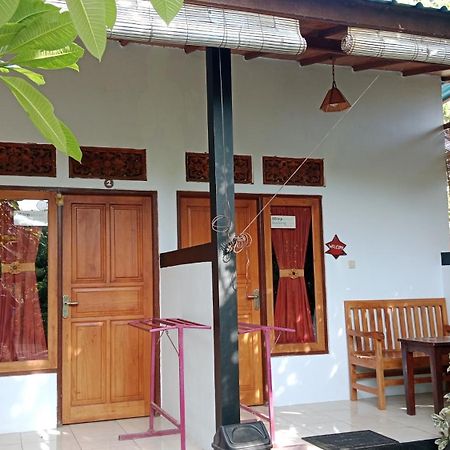Van Santri Homestay Pemuteran Luaran gambar