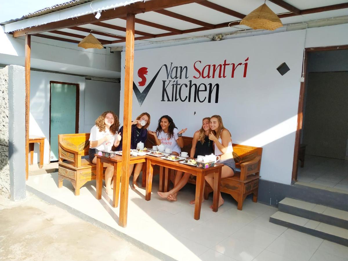 Van Santri Homestay Pemuteran Luaran gambar