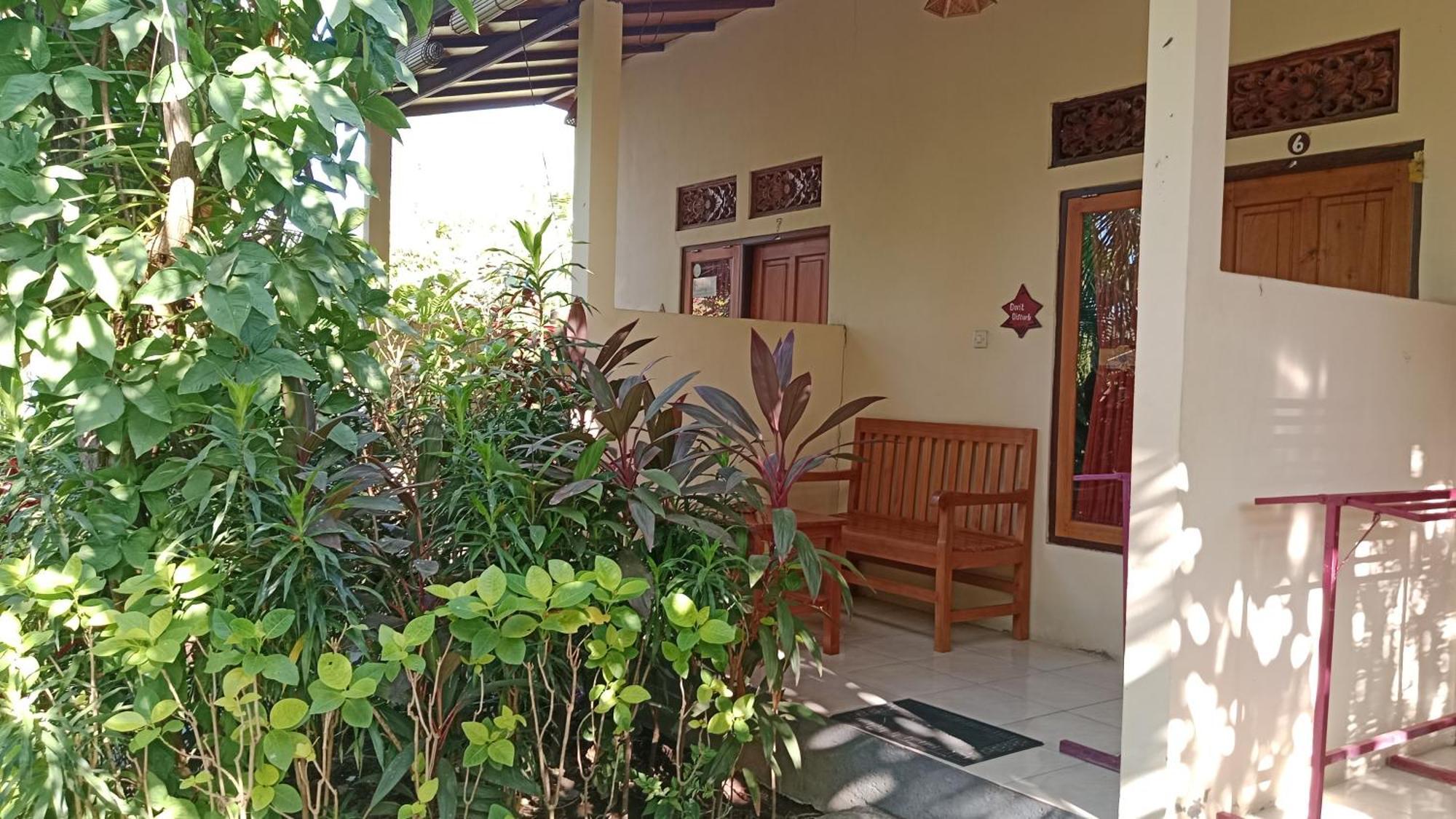 Van Santri Homestay Pemuteran Luaran gambar