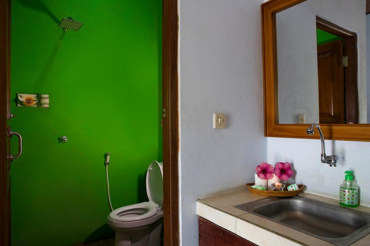 Van Santri Homestay Pemuteran Luaran gambar