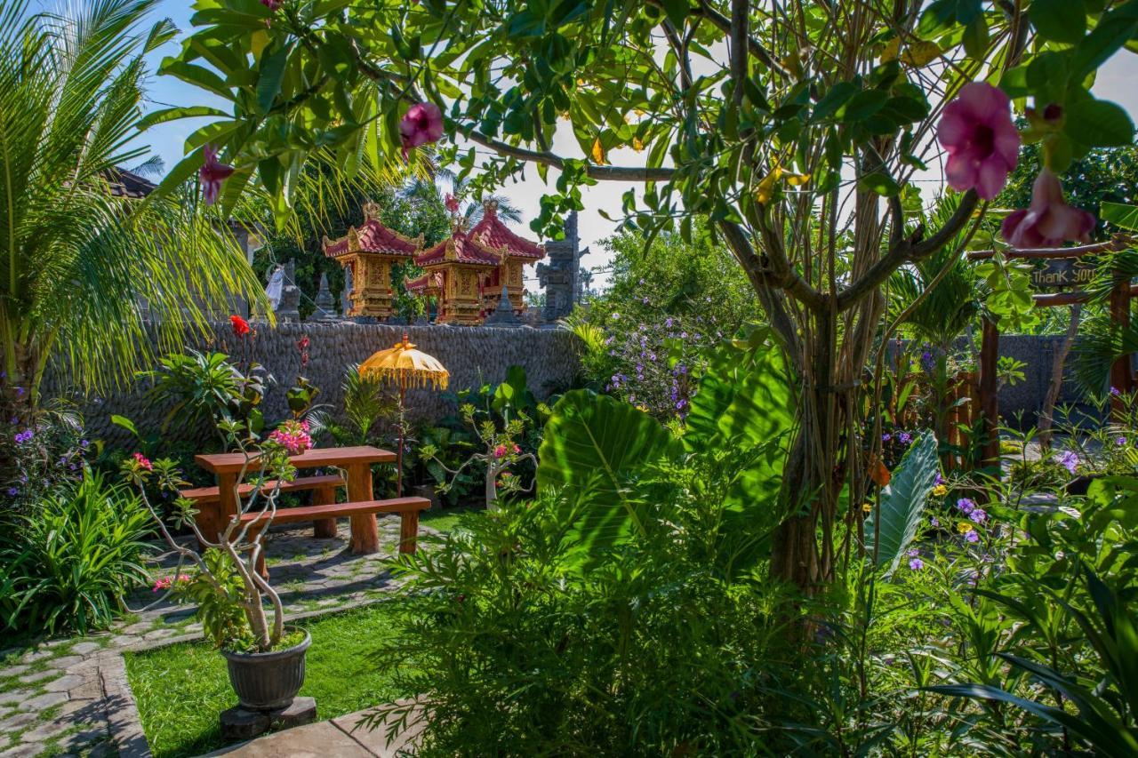 Van Santri Homestay Pemuteran Luaran gambar