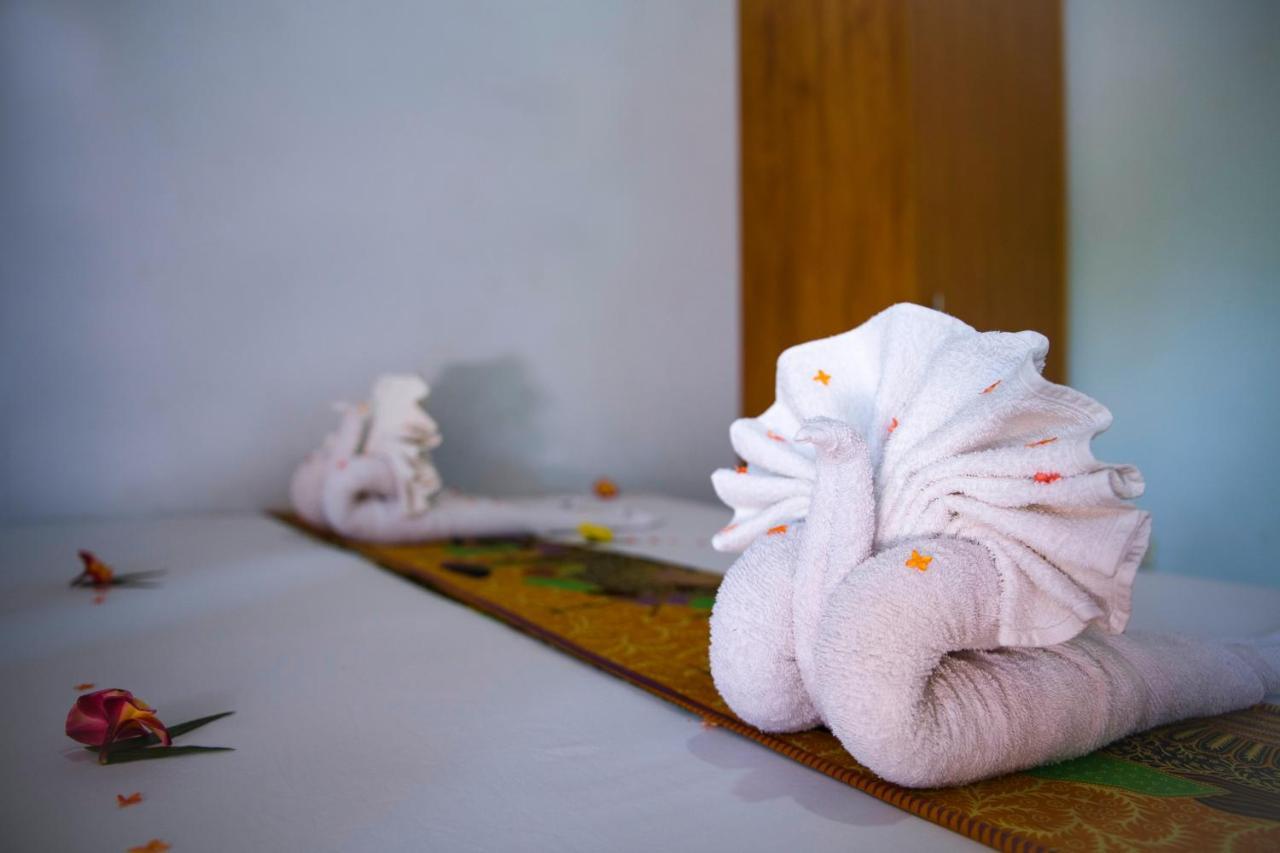 Van Santri Homestay Pemuteran Luaran gambar
