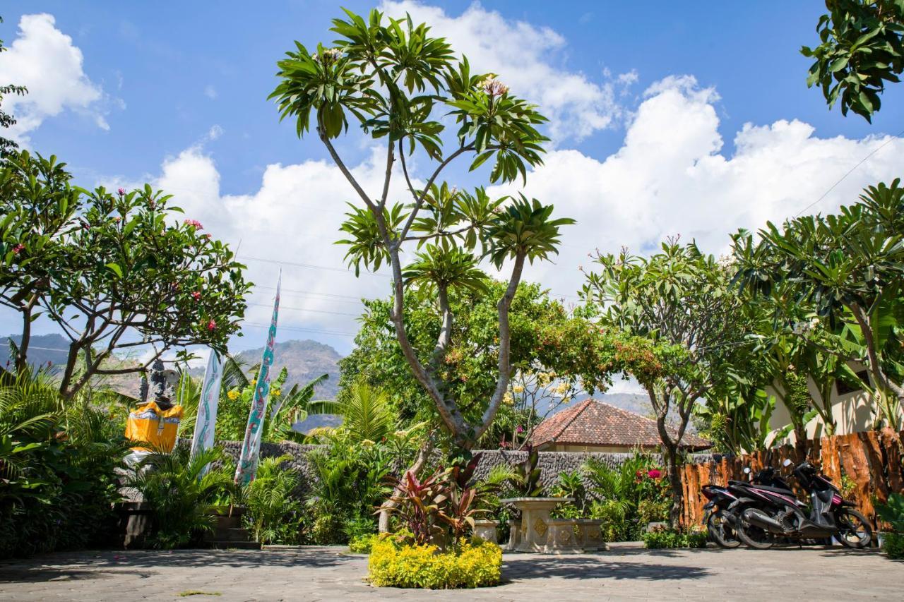 Van Santri Homestay Pemuteran Luaran gambar