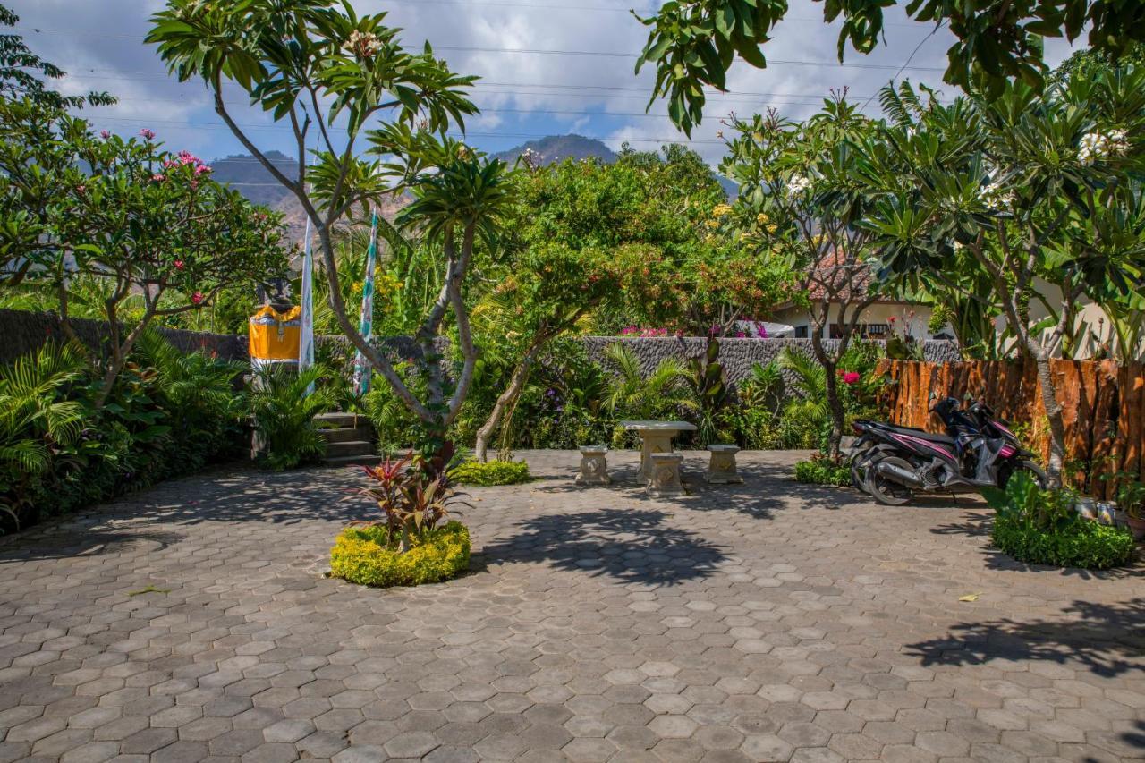 Van Santri Homestay Pemuteran Luaran gambar