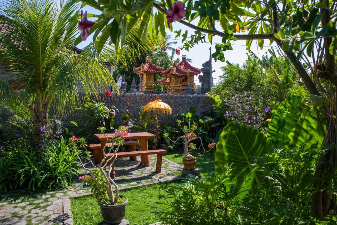 Van Santri Homestay Pemuteran Luaran gambar