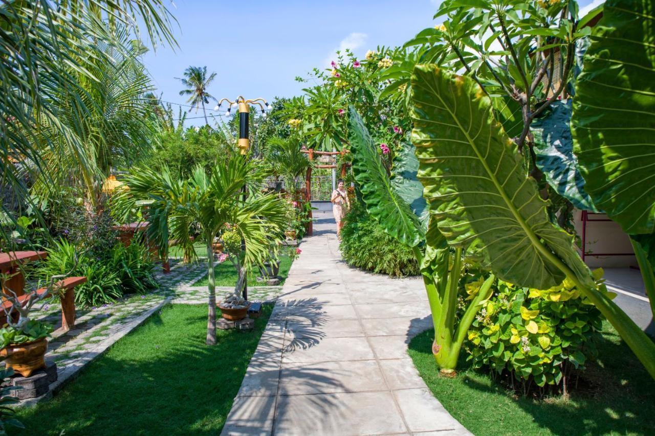 Van Santri Homestay Pemuteran Luaran gambar