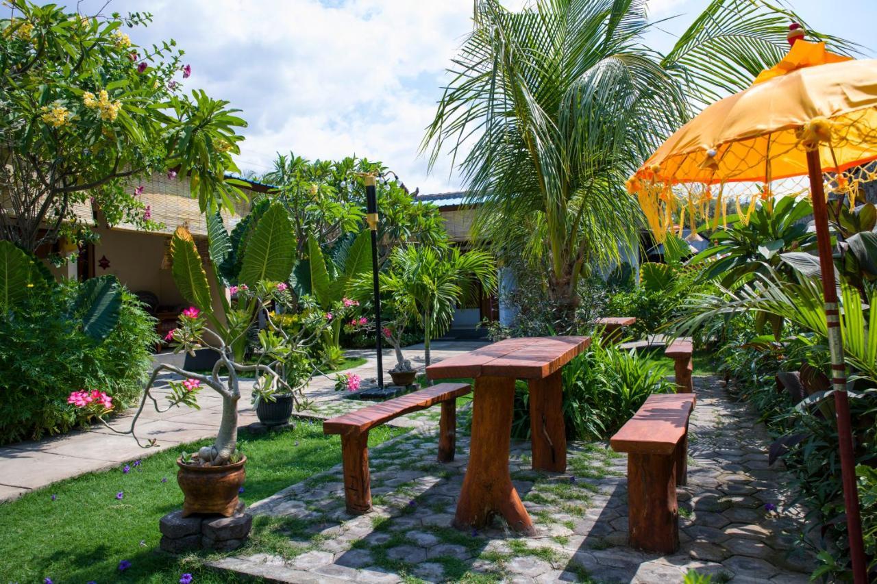 Van Santri Homestay Pemuteran Luaran gambar